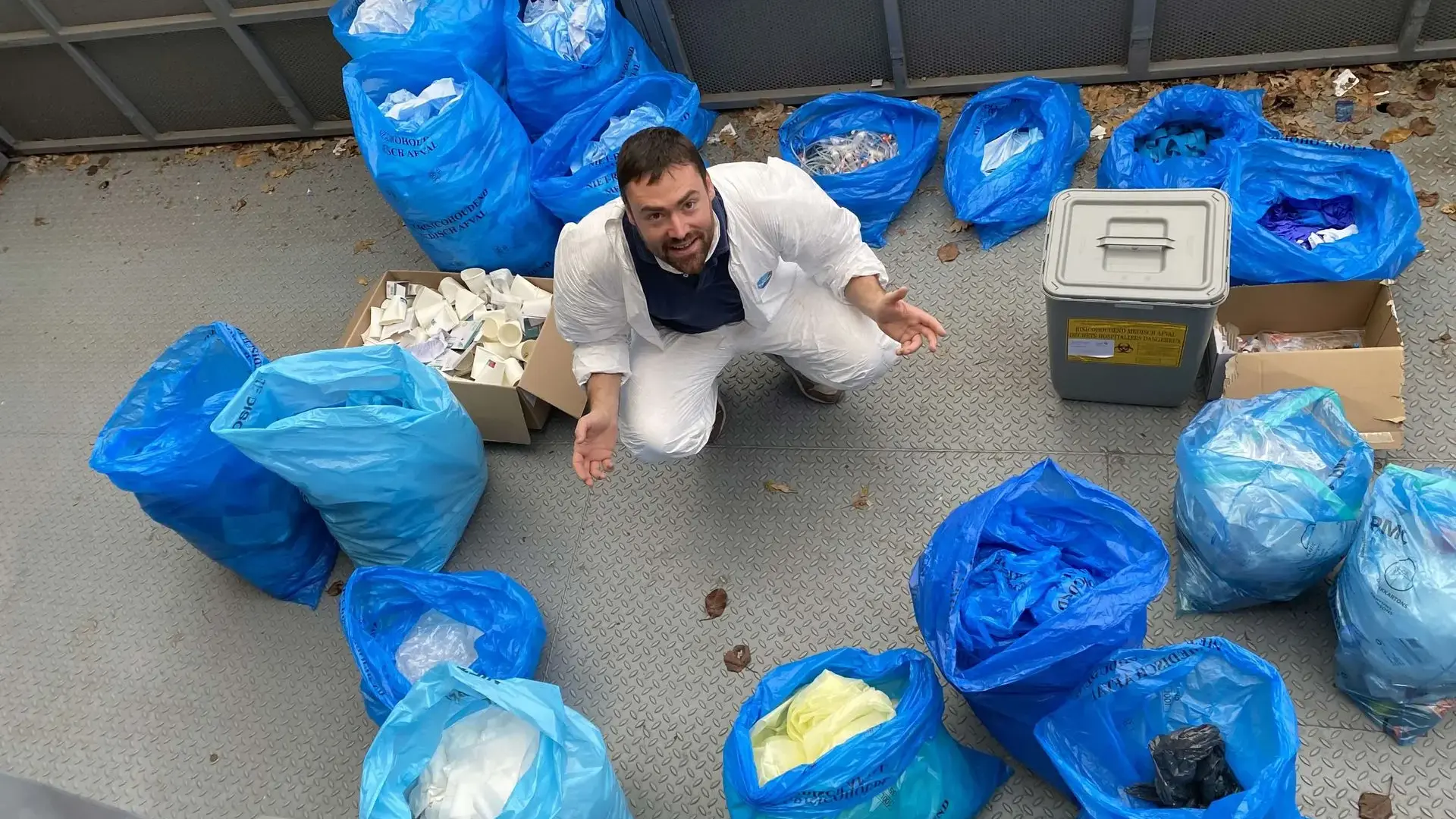 Dr Brecht De Tavernier and medical waste